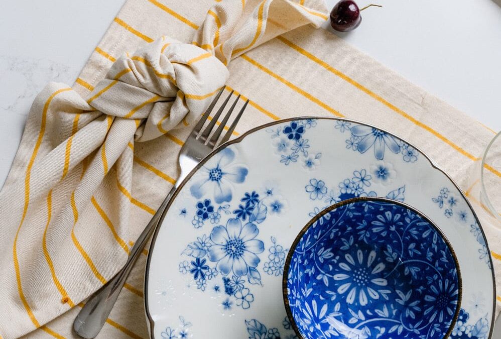 10 Al Fresco Dining Essentials to Elevate Your Outdoor Meals This Summer