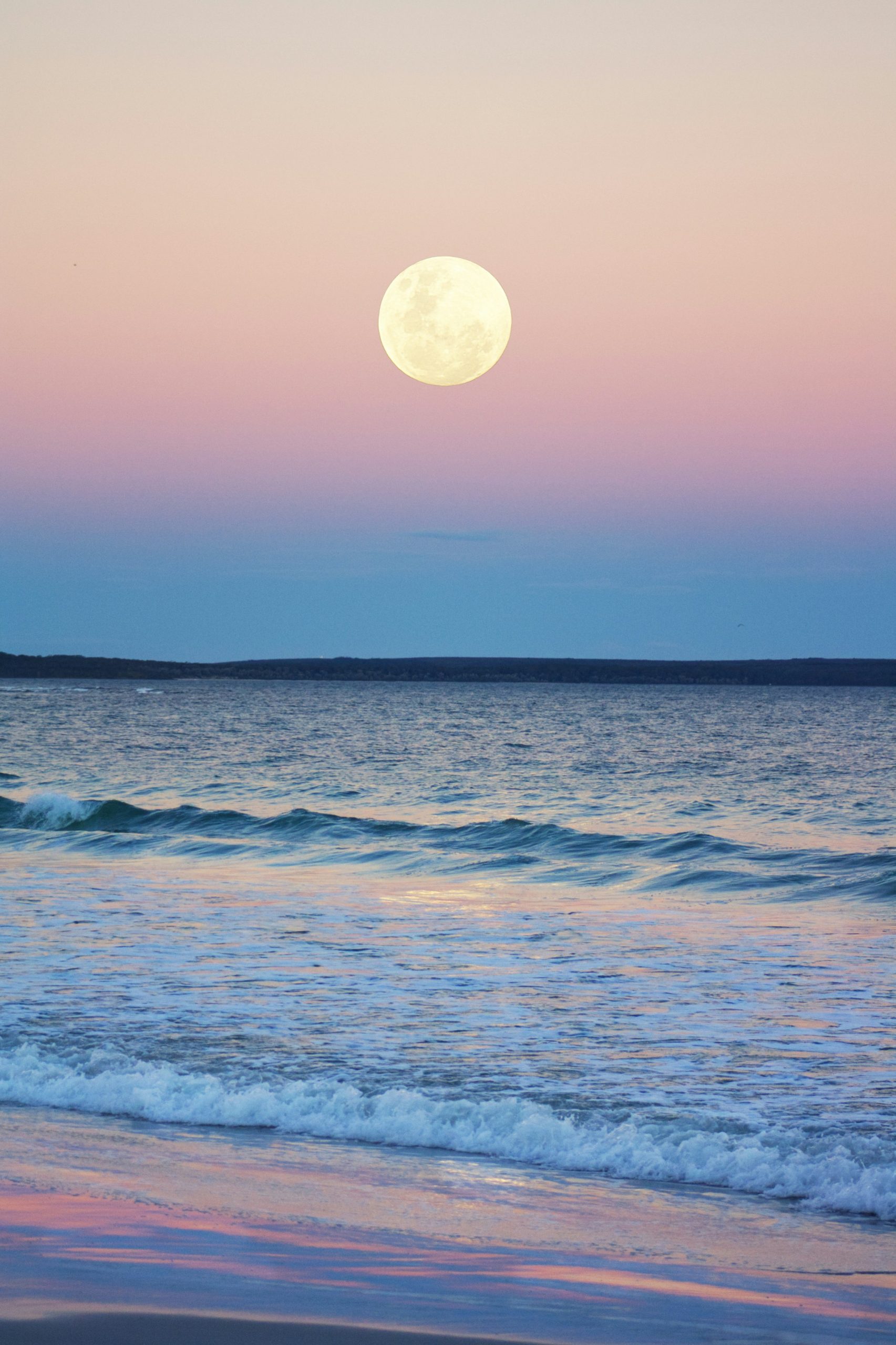 dreaming of a full moon spiritual meaning